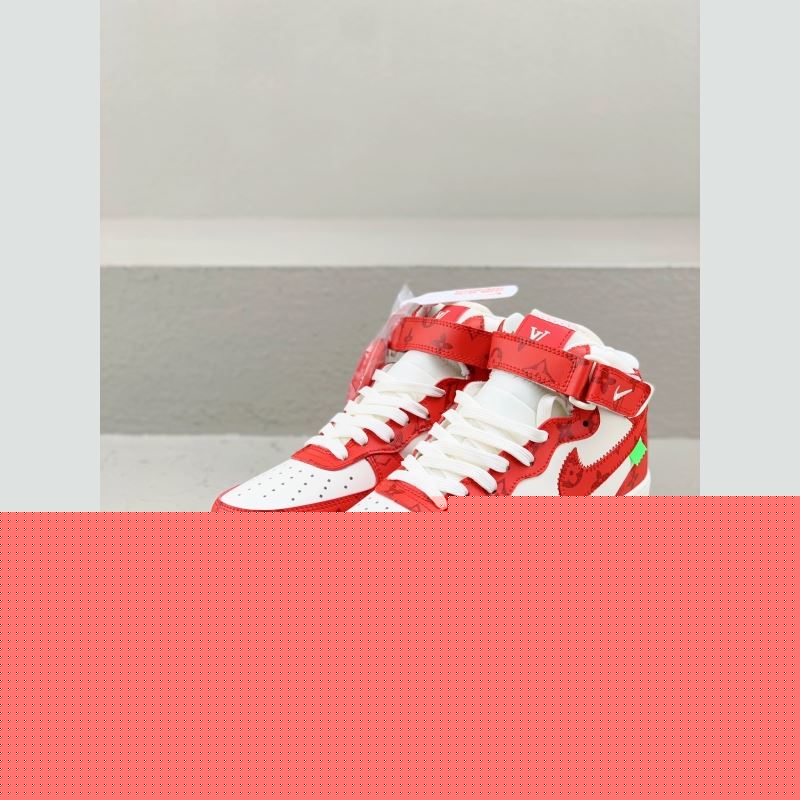 l**is V*t*n sneakers